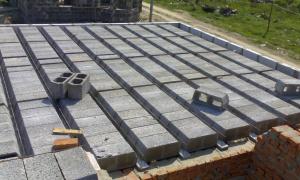 Construction of interfloor slabs in a private house